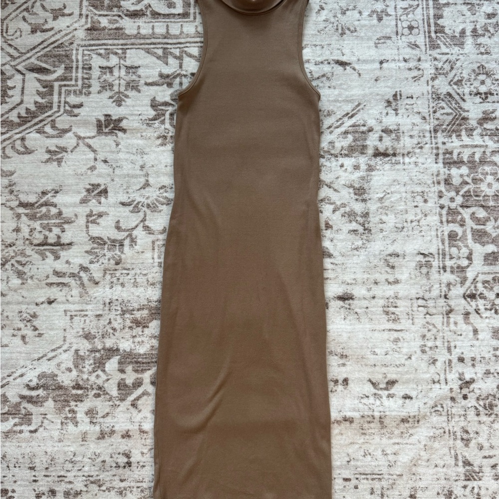 Sleeveless Taupe Midi Dress